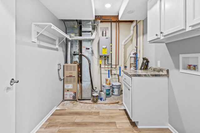 2714 S 17TH Street, Council Bluffs, IA 51501