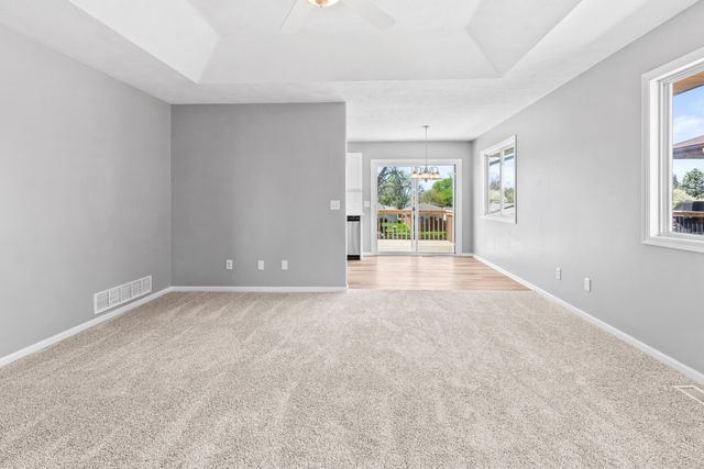 2714 S 17TH Street, Council Bluffs, IA 51501