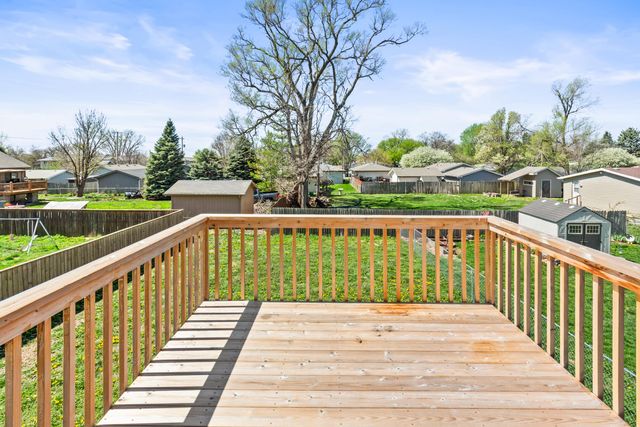 2714 S 17TH Street, Council Bluffs, IA 51501