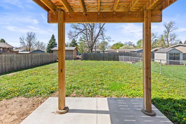 2714 S 17TH Street, Council Bluffs, IA 51501