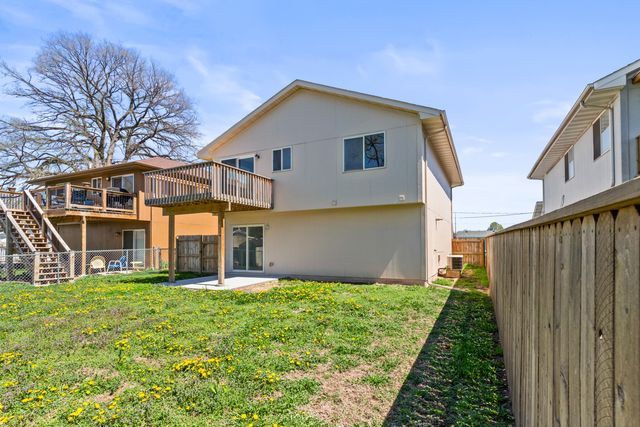 2714 S 17TH Street, Council Bluffs, IA 51501