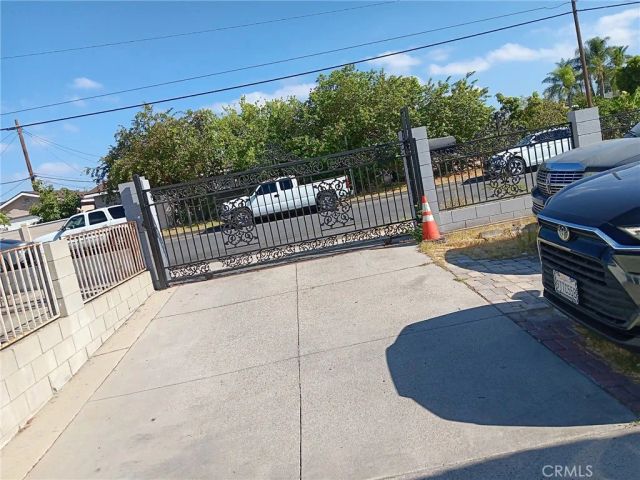 11136 Keswick Street, Sun Valley, CA 91352