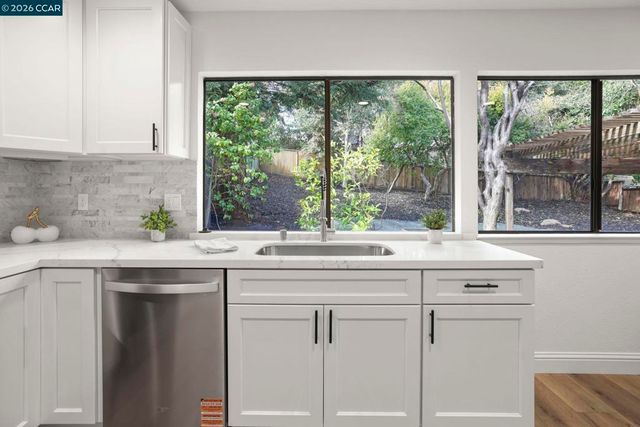 2185 2185 Greenridge Dr, Richmond, CA 94803