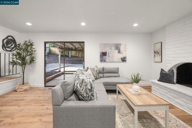 2185 2185 Greenridge Dr, Richmond, CA 94803