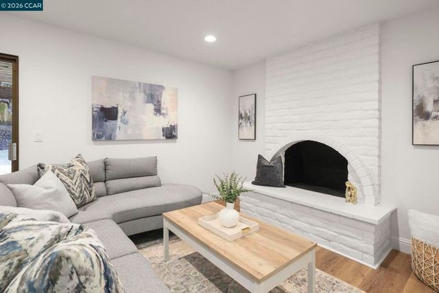 2185 2185 Greenridge Dr, Richmond, CA 94803