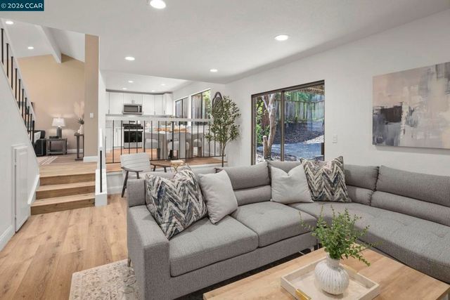 2185 2185 Greenridge Dr, Richmond, CA 94803