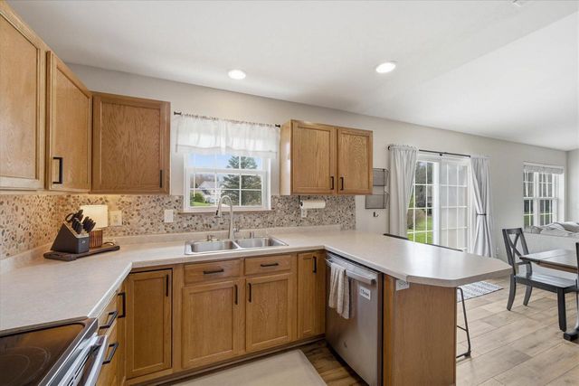 1879 Kissel DRIVE, Hartford, WI 53027