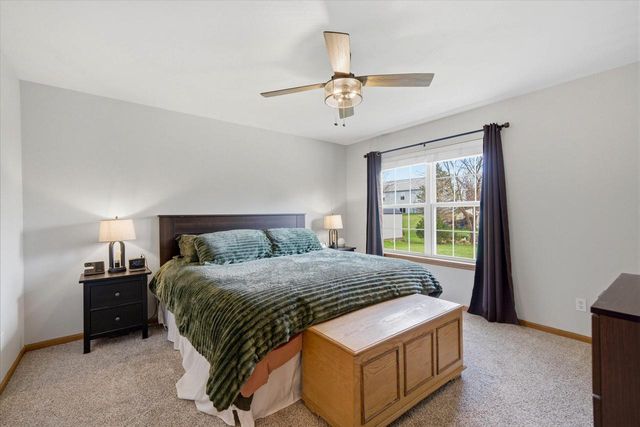 1879 Kissel DRIVE, Hartford, WI 53027