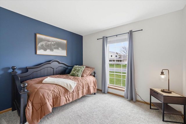 1879 Kissel DRIVE, Hartford, WI 53027
