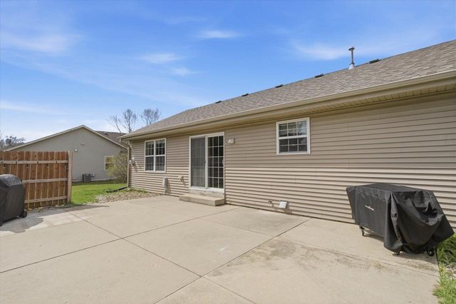 1879 Kissel DRIVE, Hartford, WI 53027