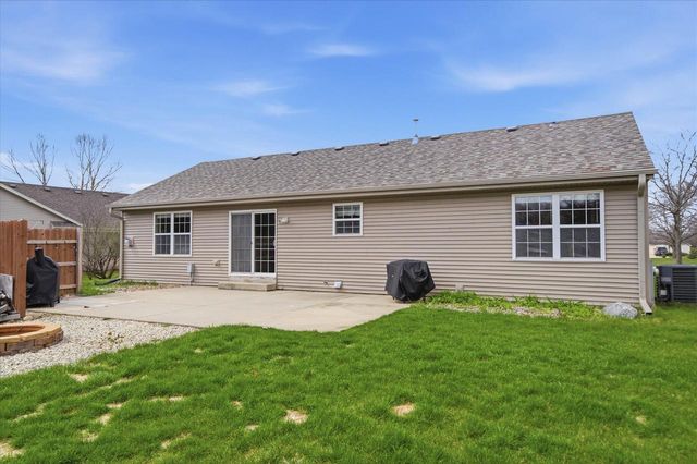 1879 Kissel DRIVE, Hartford, WI 53027