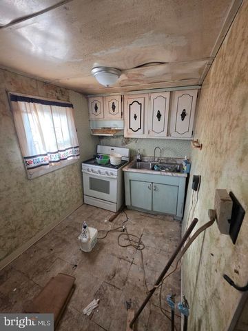 2633 N 28TH ST, Philadelphia, PA 19132