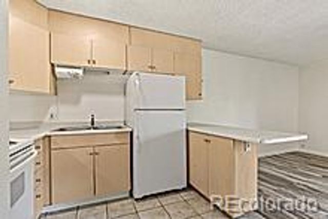 2500 S York Street 208, Denver, CO 80210