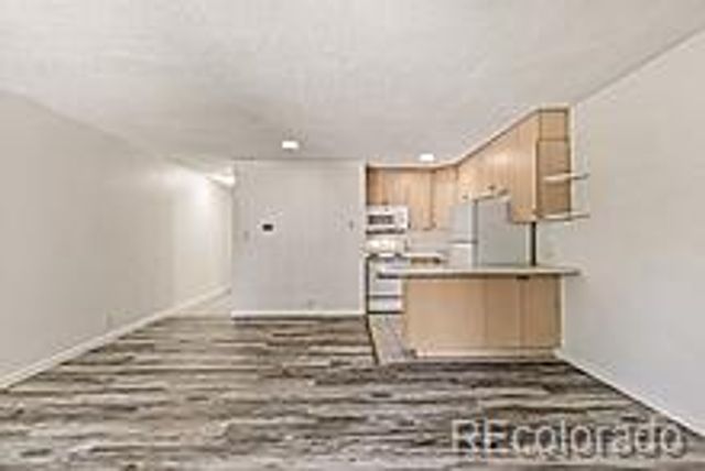 2500 S York Street 208, Denver, CO 80210