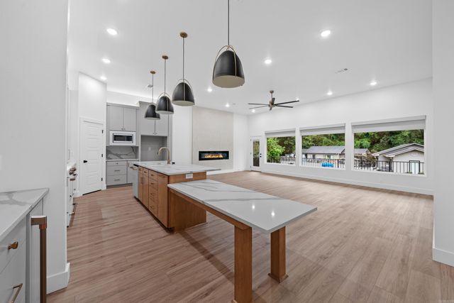 168 Krause Ln # A, Hot Springs, AR 71913