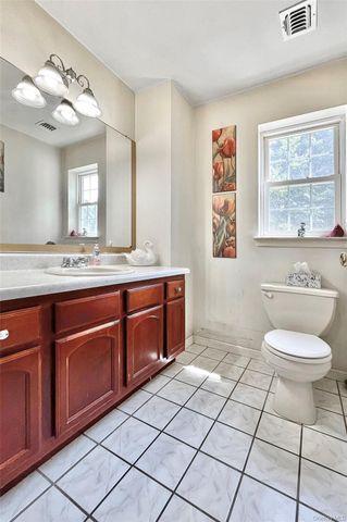 7 Frances Lane, Monroe, NY 10950
