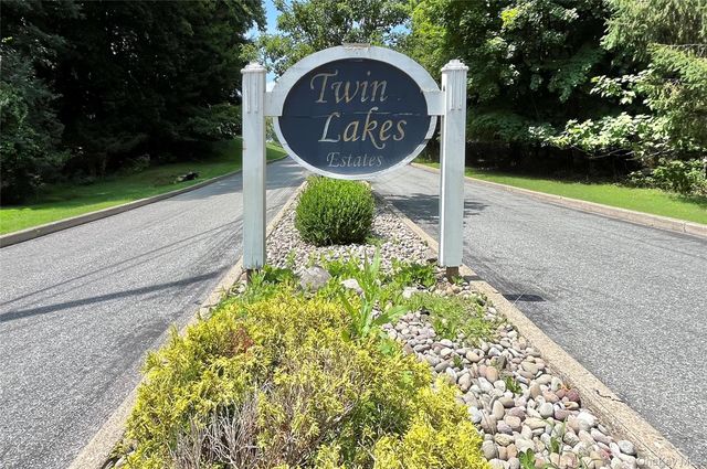 7 Frances Lane, Monroe, NY 10950