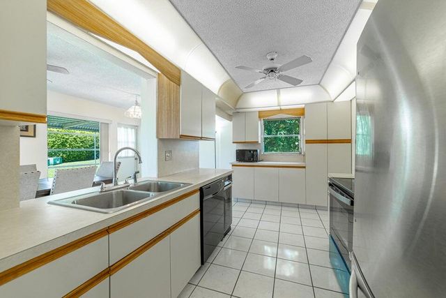 135 NW 14th Street, Boynton Beach, FL 33426