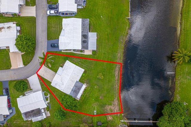 135 NW 14th Street, Boynton Beach, FL 33426