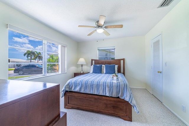 135 NW 14th Street, Boynton Beach, FL 33426