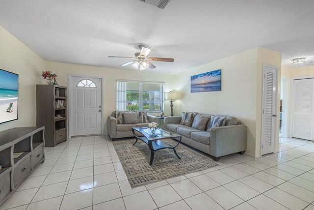 135 NW 14th Street, Boynton Beach, FL 33426