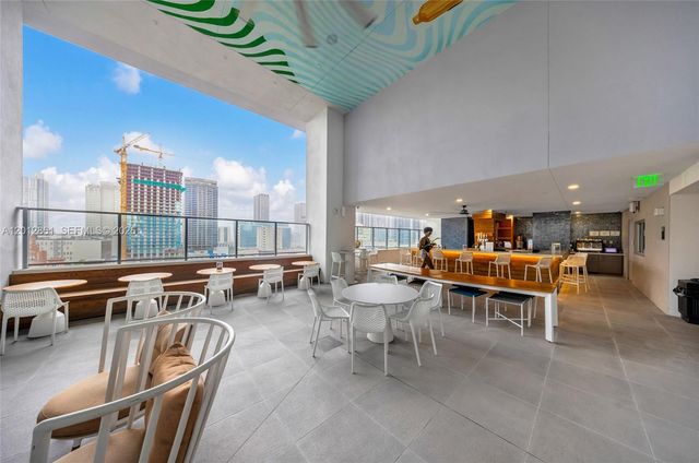 227 NE 2nd St 1909, Miami, FL 33132