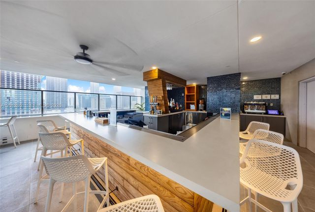 227 NE 2nd St 1909, Miami, FL 33132