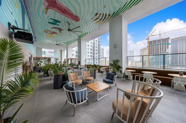 227 NE 2nd St 1909, Miami, FL 33132