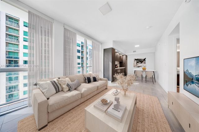 227 NE 2nd St 1909, Miami, FL 33132