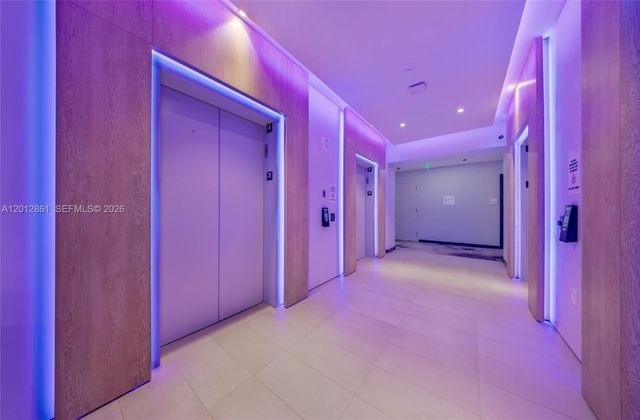 227 NE 2nd St 1909, Miami, FL 33132