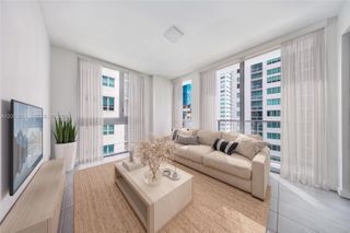 227 NE 2nd St 1909, Miami, FL 33132