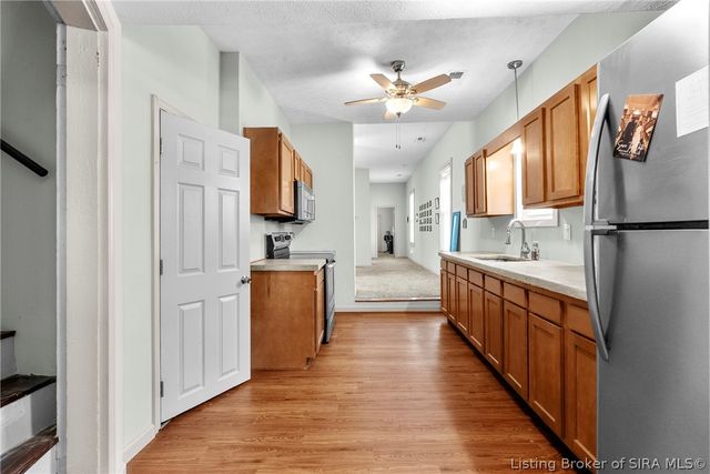 946 E Maple Street, Jeffersonville, IN 47130