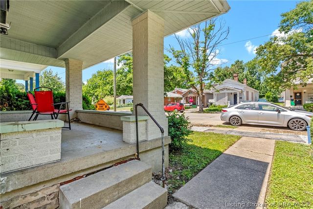 946 E Maple Street, Jeffersonville, IN 47130