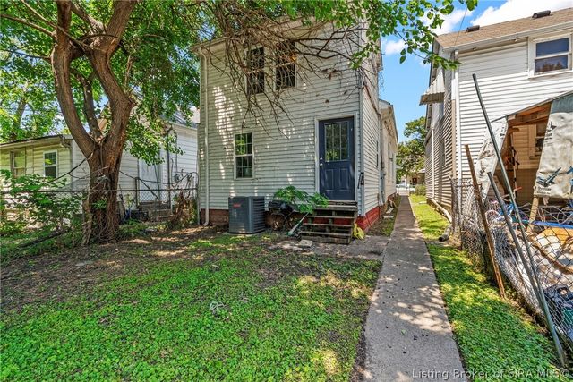 946 E Maple Street, Jeffersonville, IN 47130