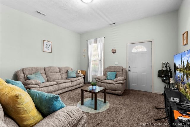 946 E Maple Street, Jeffersonville, IN 47130