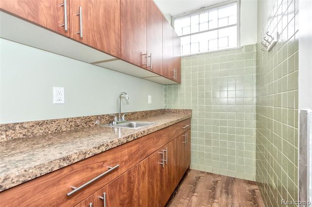 16841 Schaefer Highway, Detroit, MI 48235
