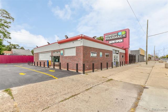 16841 Schaefer Highway, Detroit, MI 48235