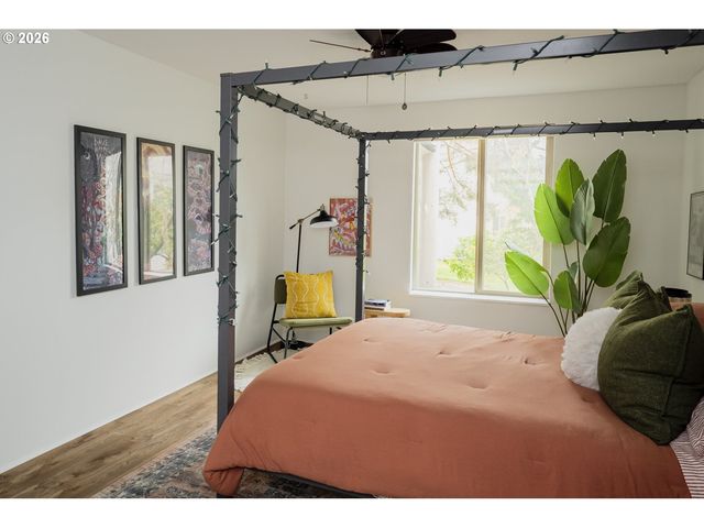 10031 Sw TRAPPER Ter, Beaverton, OR 97008