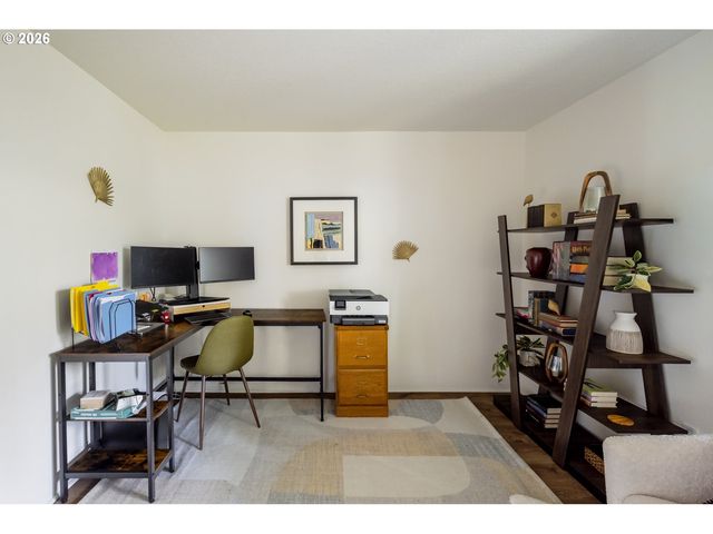 10031 Sw TRAPPER Ter, Beaverton, OR 97008