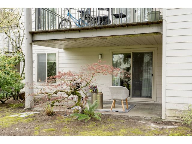 10031 Sw TRAPPER Ter, Beaverton, OR 97008