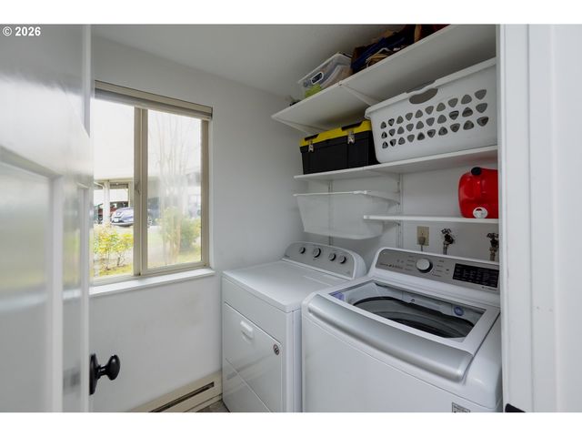 10031 Sw TRAPPER Ter, Beaverton, OR 97008