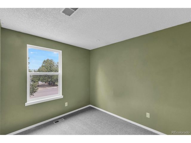 1888 S Flanders Way, Aurora, CO 80017