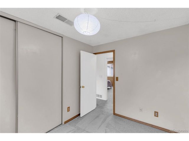 1888 S Flanders Way, Aurora, CO 80017