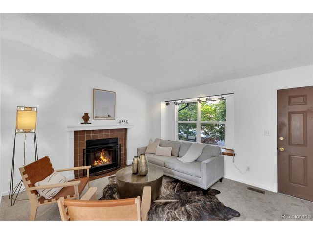 1888 S Flanders Way, Aurora, CO 80017