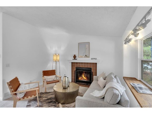 1888 S Flanders Way, Aurora, CO 80017