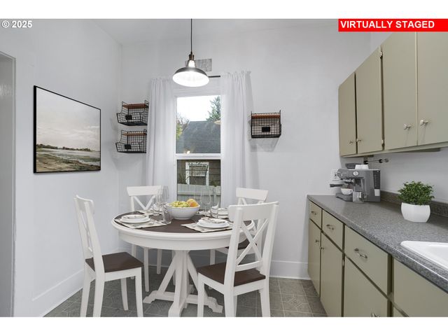 125 SELMA St, Oregon City, OR 97045