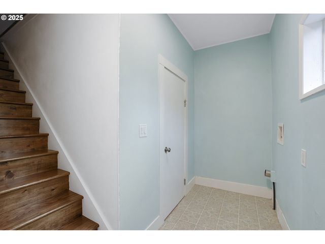 125 SELMA St, Oregon City, OR 97045