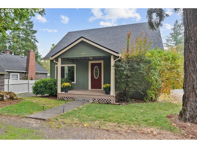 125 SELMA St, Oregon City, OR 97045