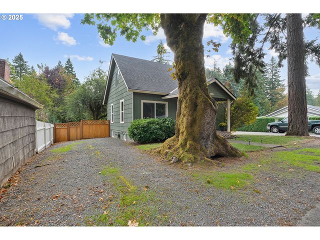 125 SELMA St, Oregon City, OR 97045
