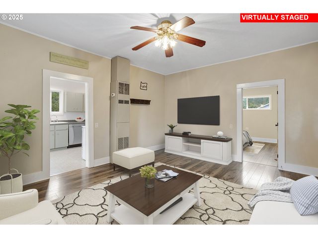 125 SELMA St, Oregon City, OR 97045